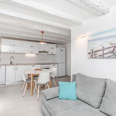 Apartman Dioniz Split Exteriör bild