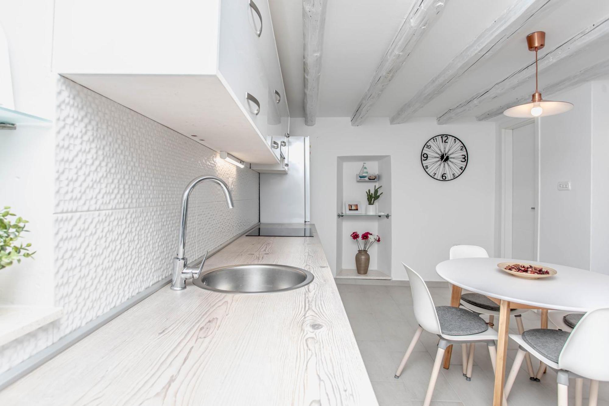 Apartman Dioniz Split Exteriör bild