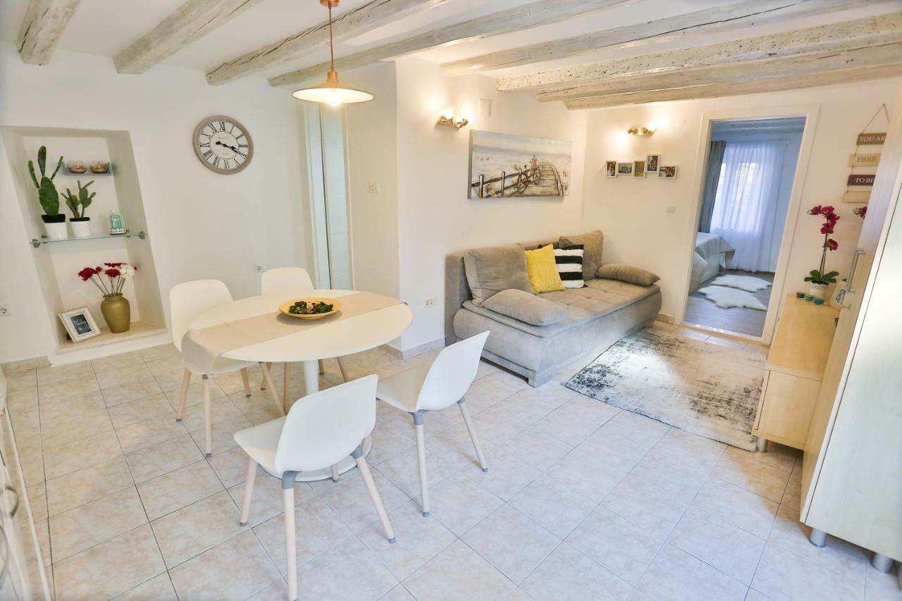 Apartman Dioniz Split Exteriör bild